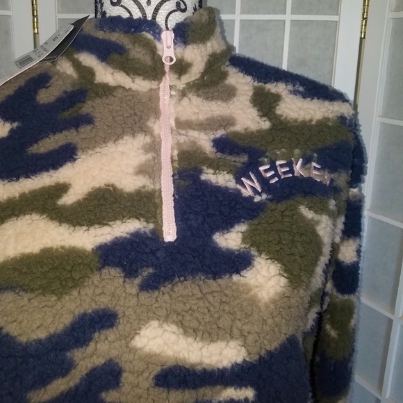 SOLD Women's Size XS Juniors Weekend Fleece Shirt - Picture 5 of 10